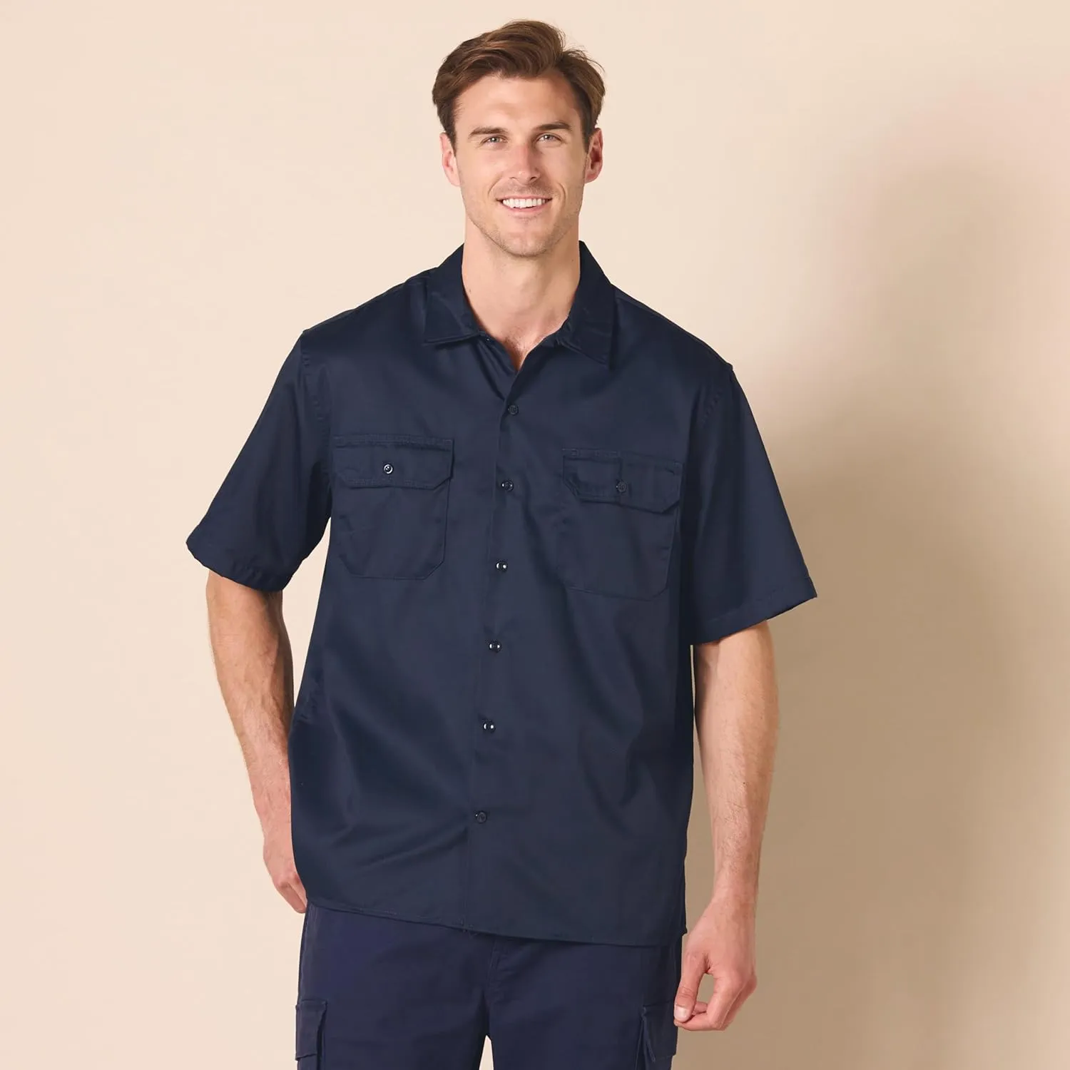 Amazon Essentials Button Up Shirt for Men, Short-Sleeve, Stain and Wrinkle-Resistant