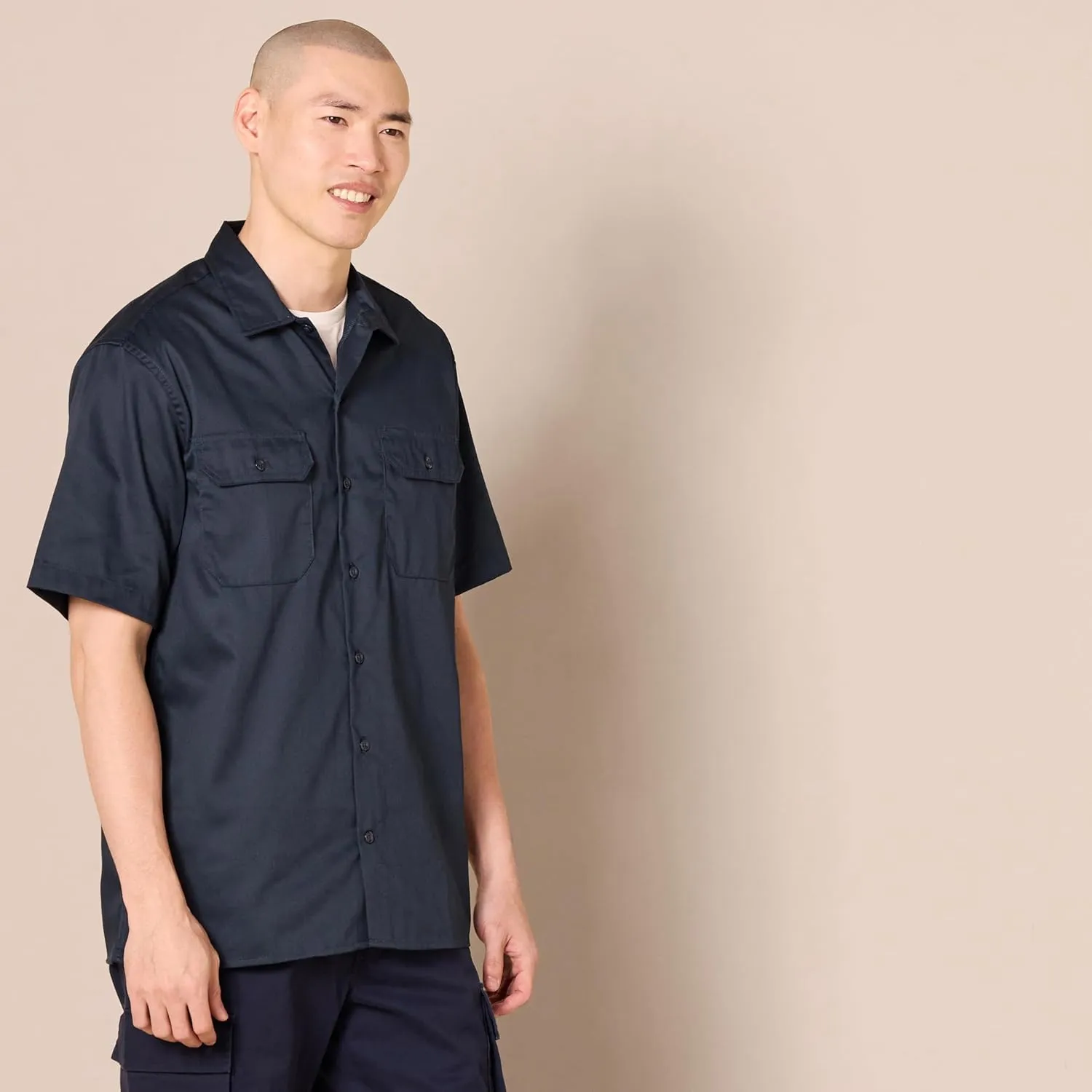 Amazon Essentials Button Up Shirt for Men, Short-Sleeve, Stain and Wrinkle-Resistant