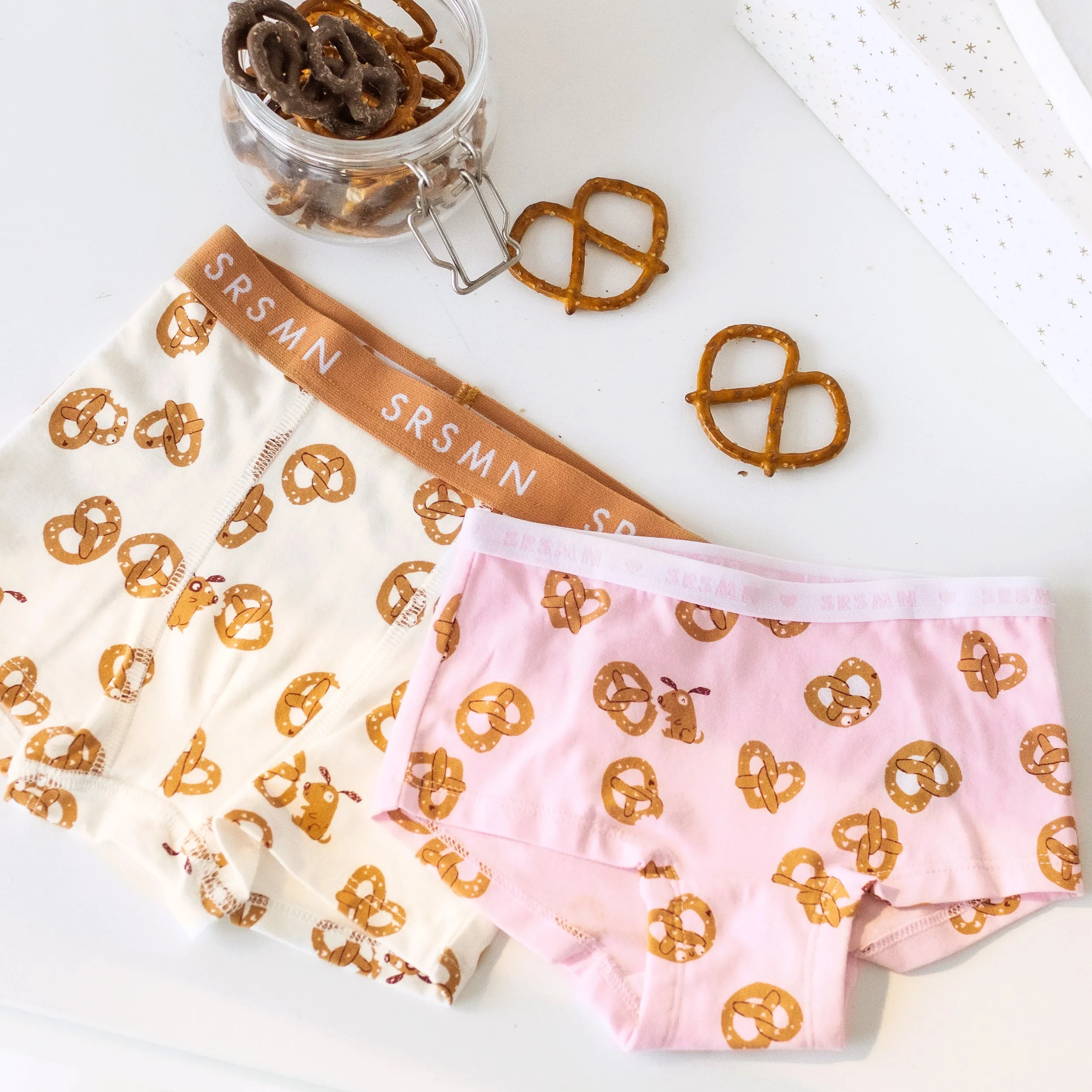 Boxer crème à motifs Saint-Valentin, enfant||Cream Valentine's Day boxer short with all over print, child