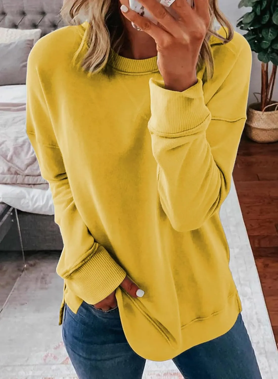 Dokotoo Women's Casual Crew Neck Sweatshirt Loose Soft Long Sleeve Pullover Tops