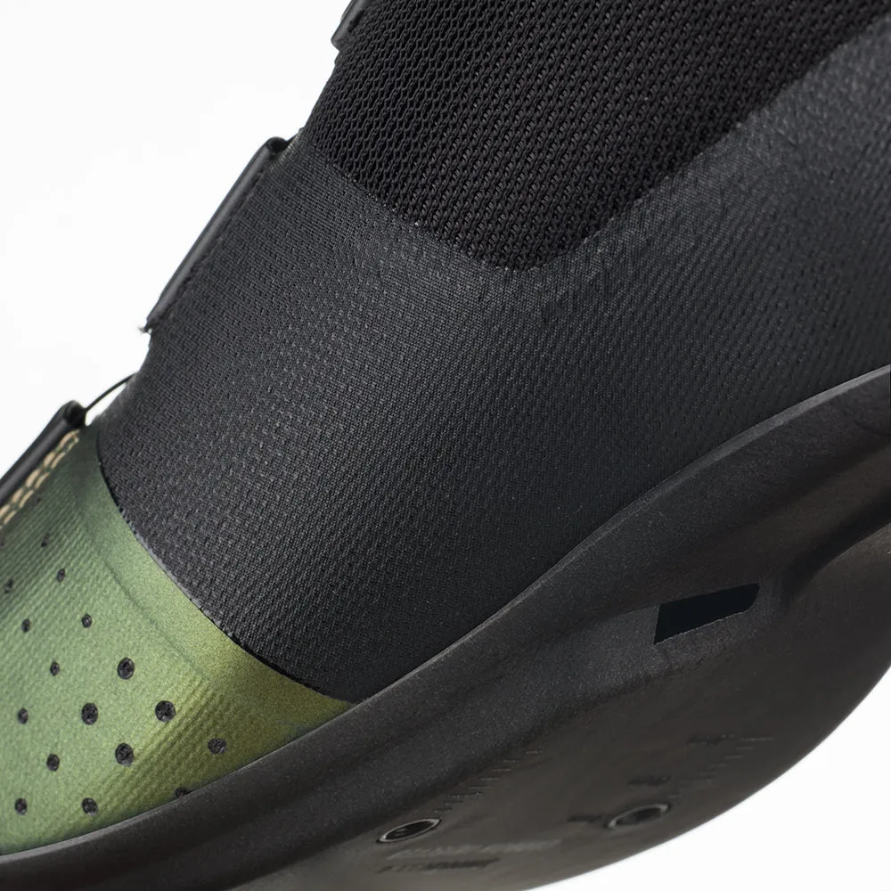 Fizik R4 Tempo Overcurve Wide Iridescent Beetle Black