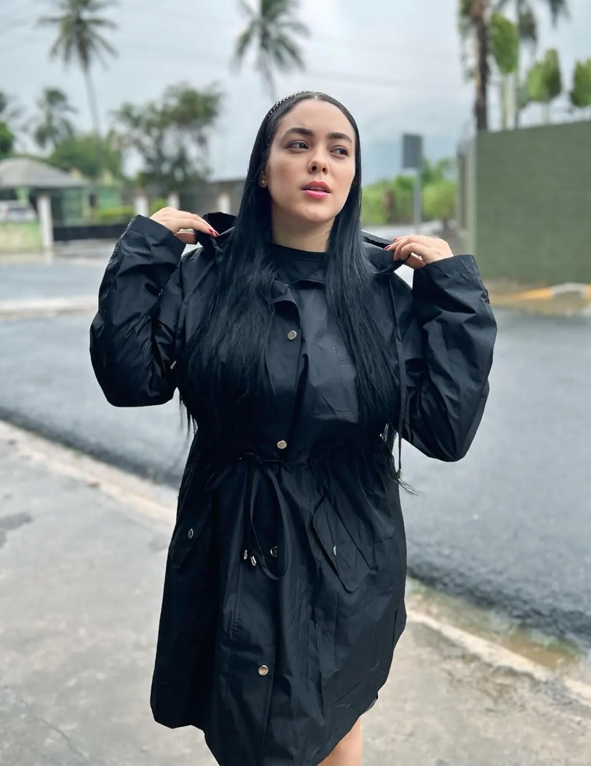 IN'VOLAND Plus Size Rain Jackets For Women Waterproof Rain Coats with Hood Lightweight Windbreaker Outdoor Trench Coat