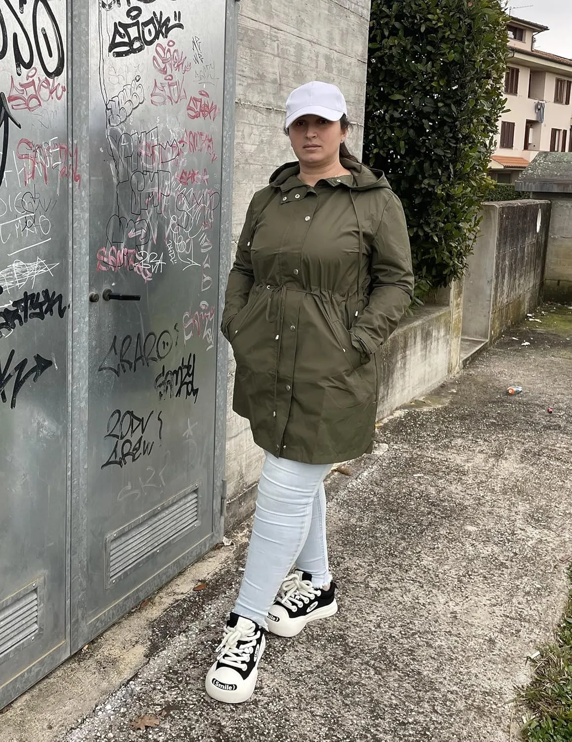 IN'VOLAND Plus Size Rain Jackets For Women Waterproof Rain Coats with Hood Lightweight Windbreaker Outdoor Trench Coat