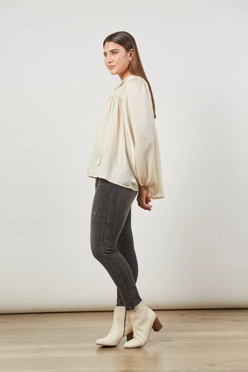 Isle Of Mine - Romance Blouse - Creme
