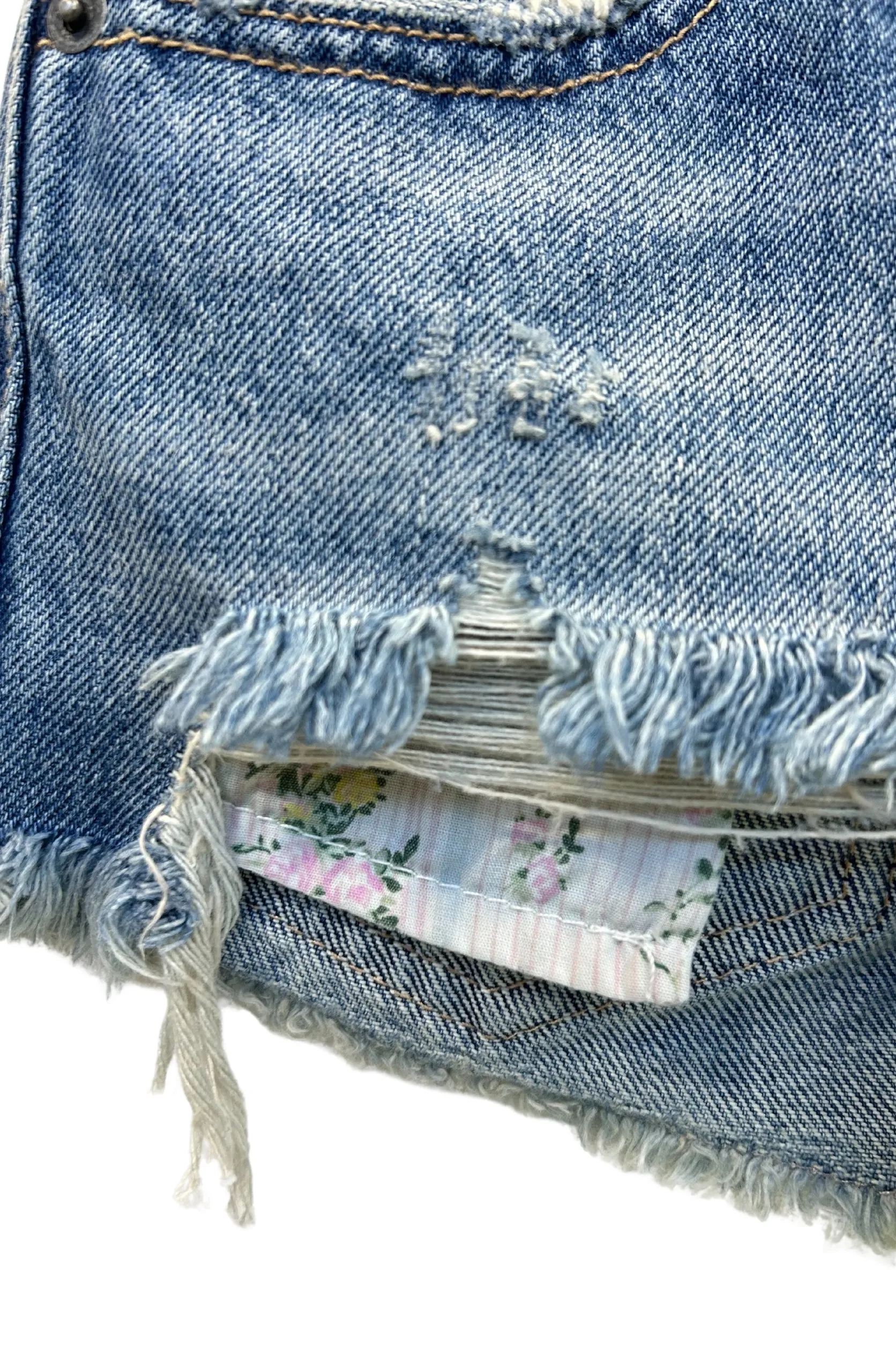 JUNIOR MALIBU DENIM SHORTS PRINTED POCKET