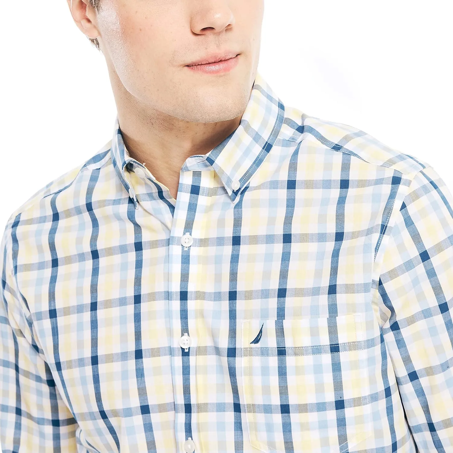 Nautica Men's Wrinkle Resistant Long Sleeve Button Front Shirt
