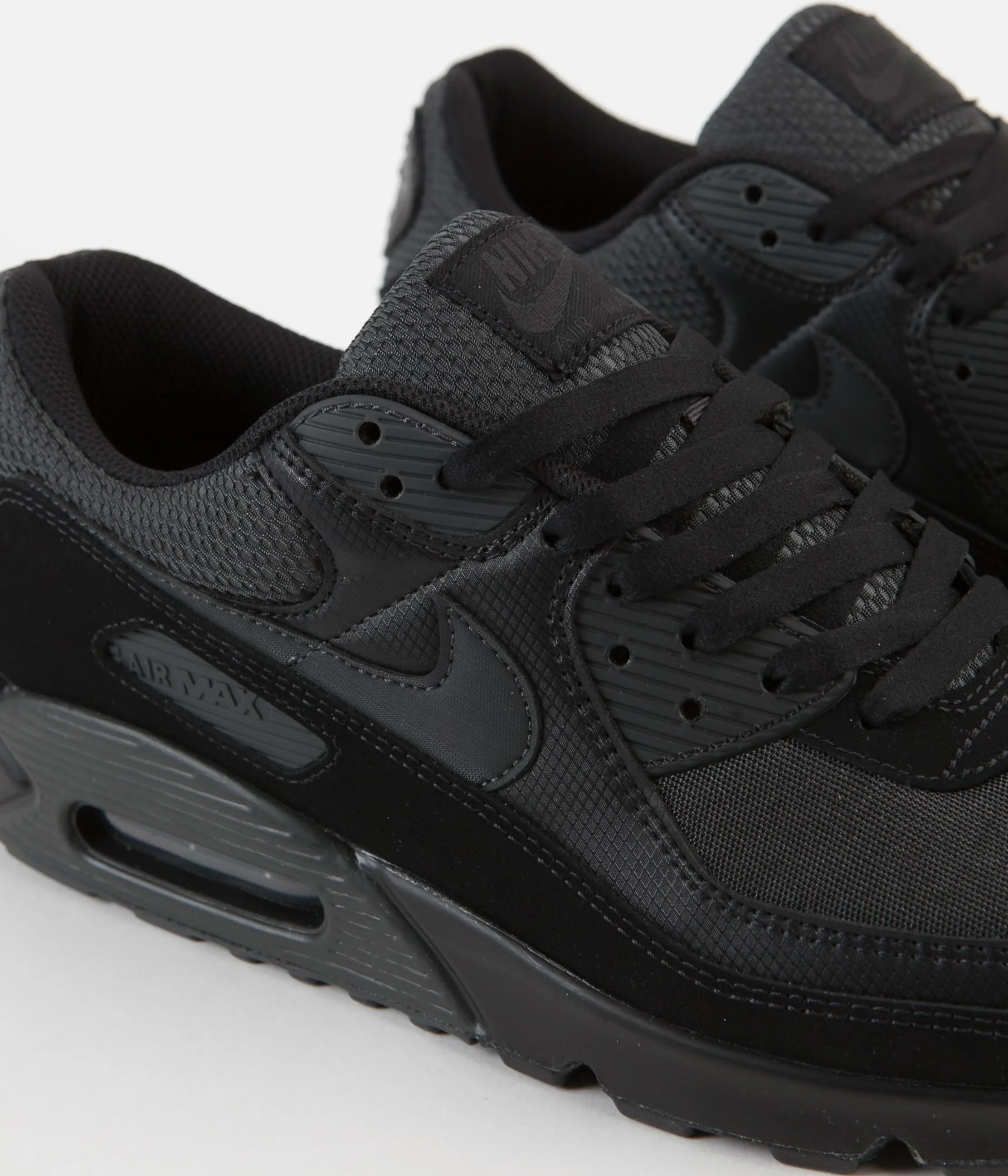 Nike Air Max 90 Shoes - Black / Dark Smoke Grey - Black