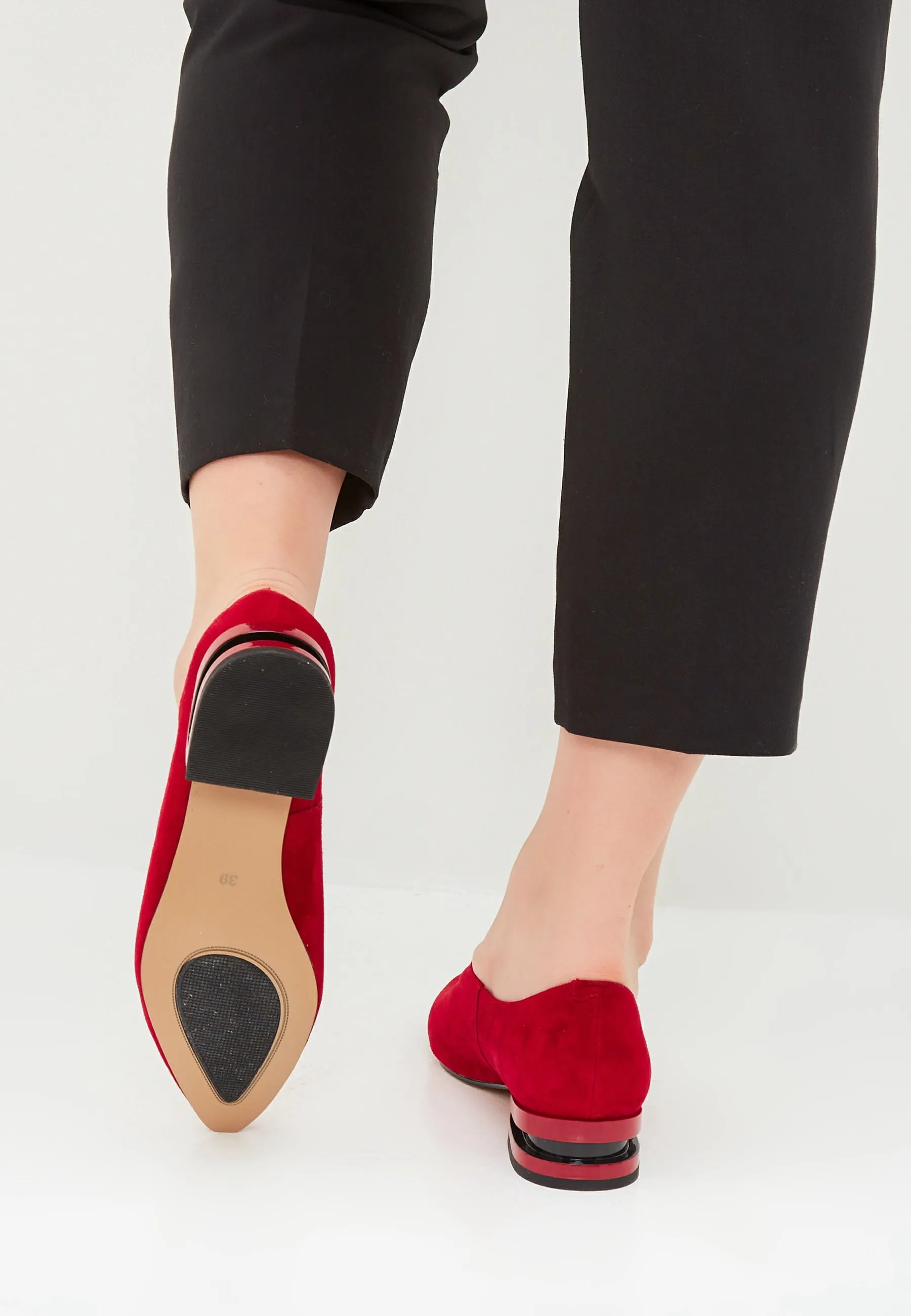 Pointed Tip Suede Ballerinas - Black
