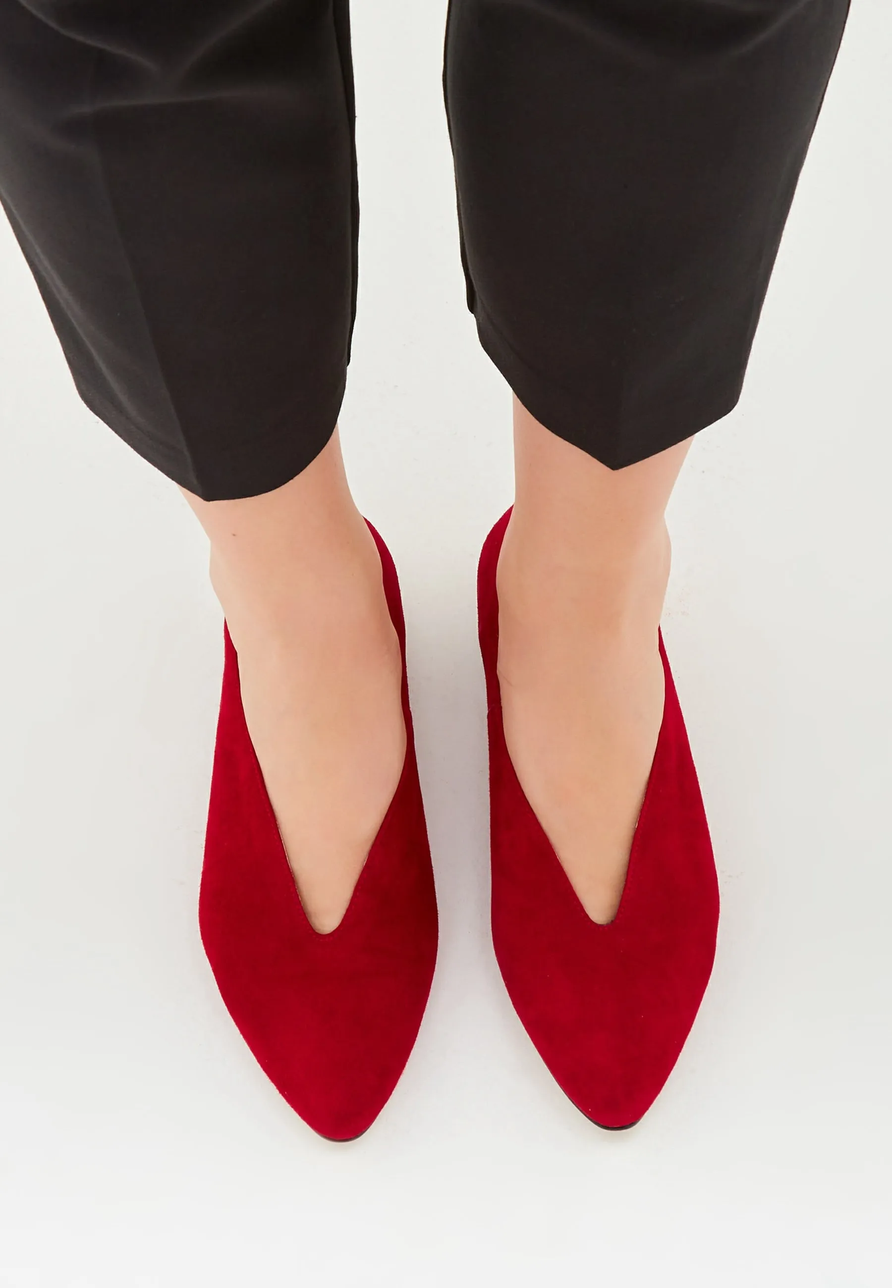 Pointed Tip Suede Ballerinas - Red
