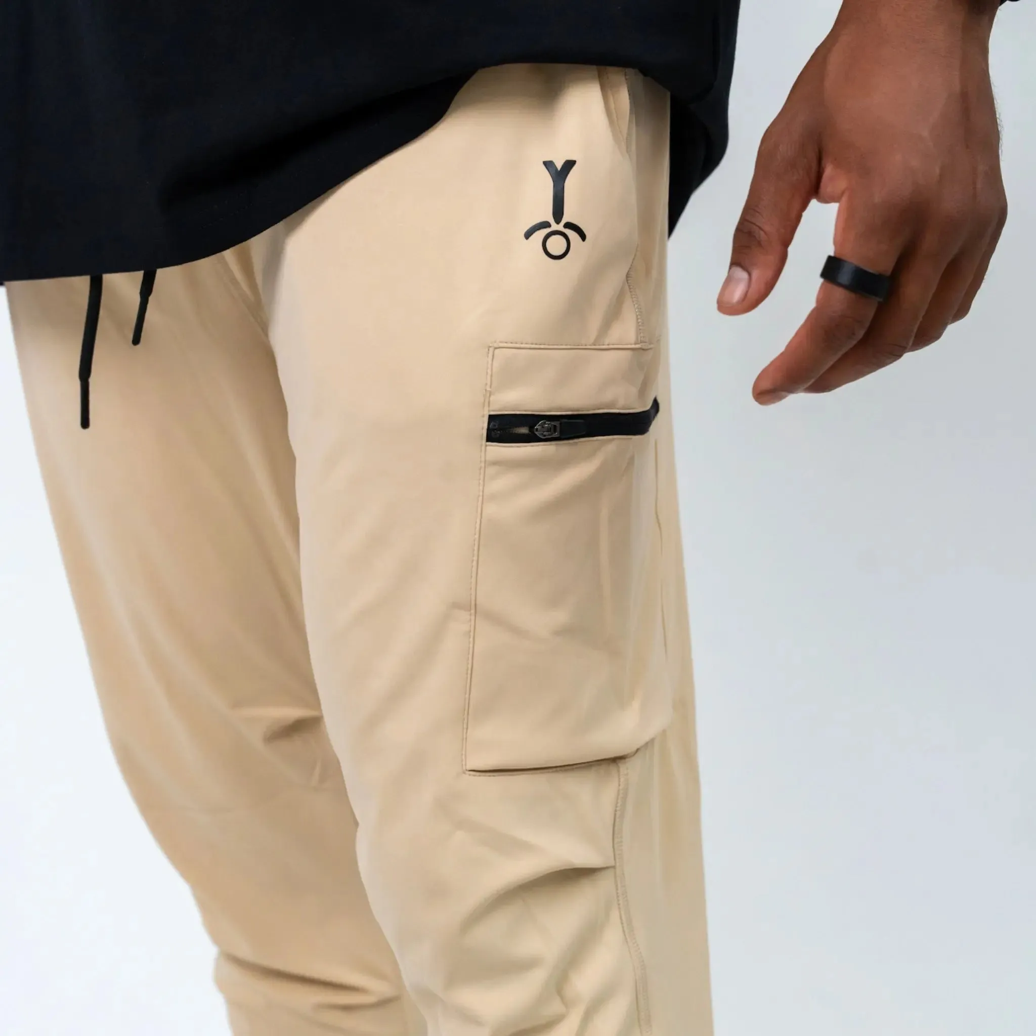TECH JOGGERS
