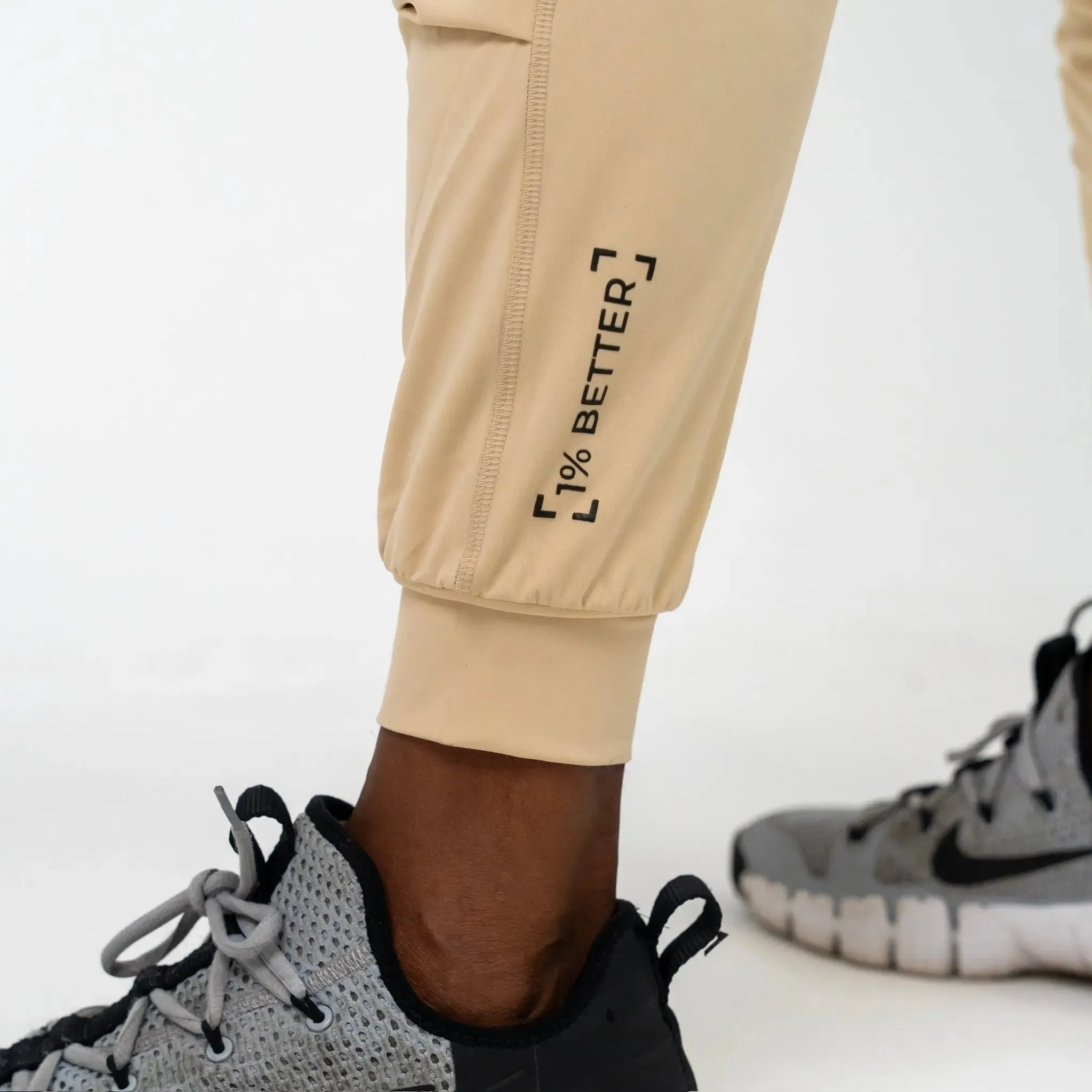TECH JOGGERS