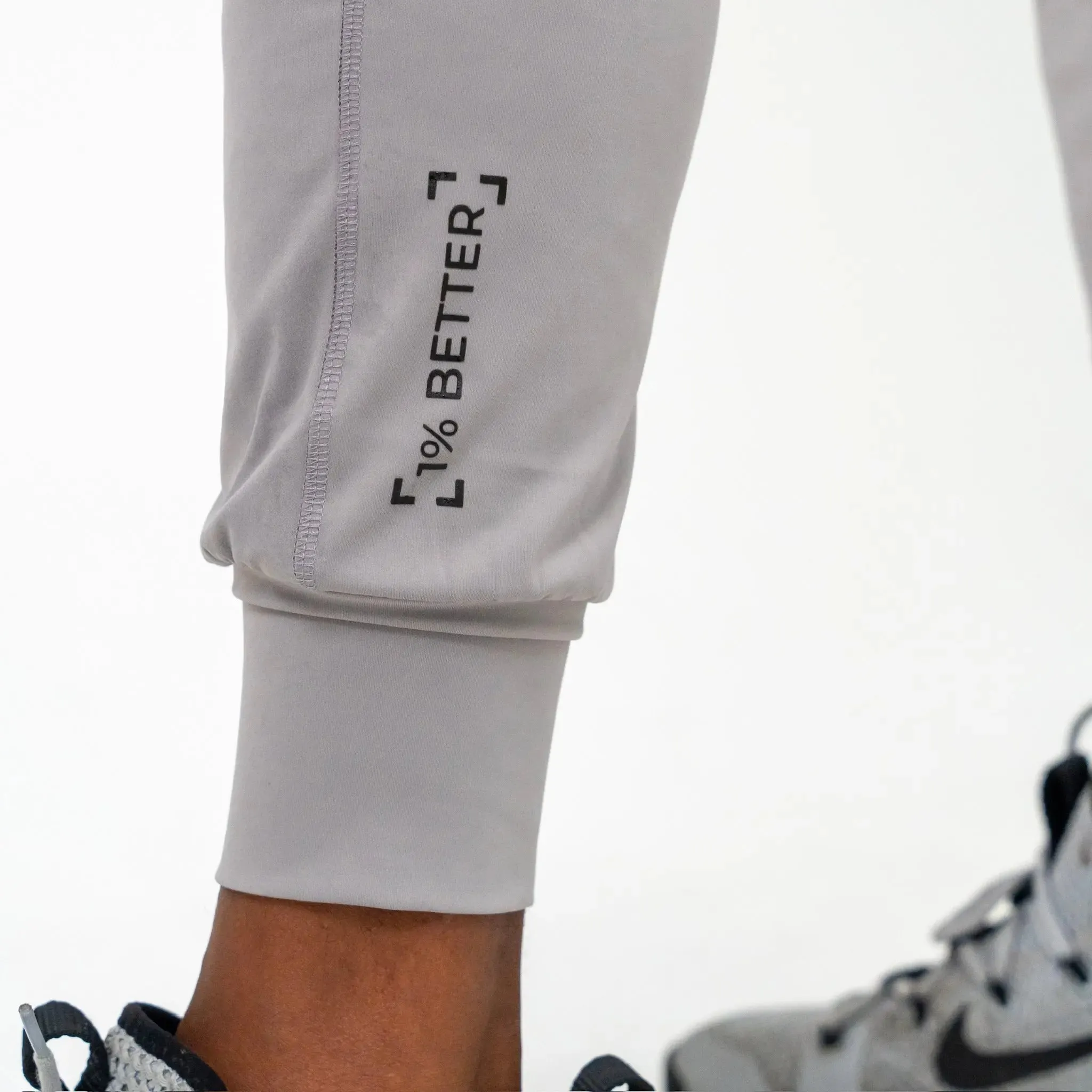 TECH JOGGERS