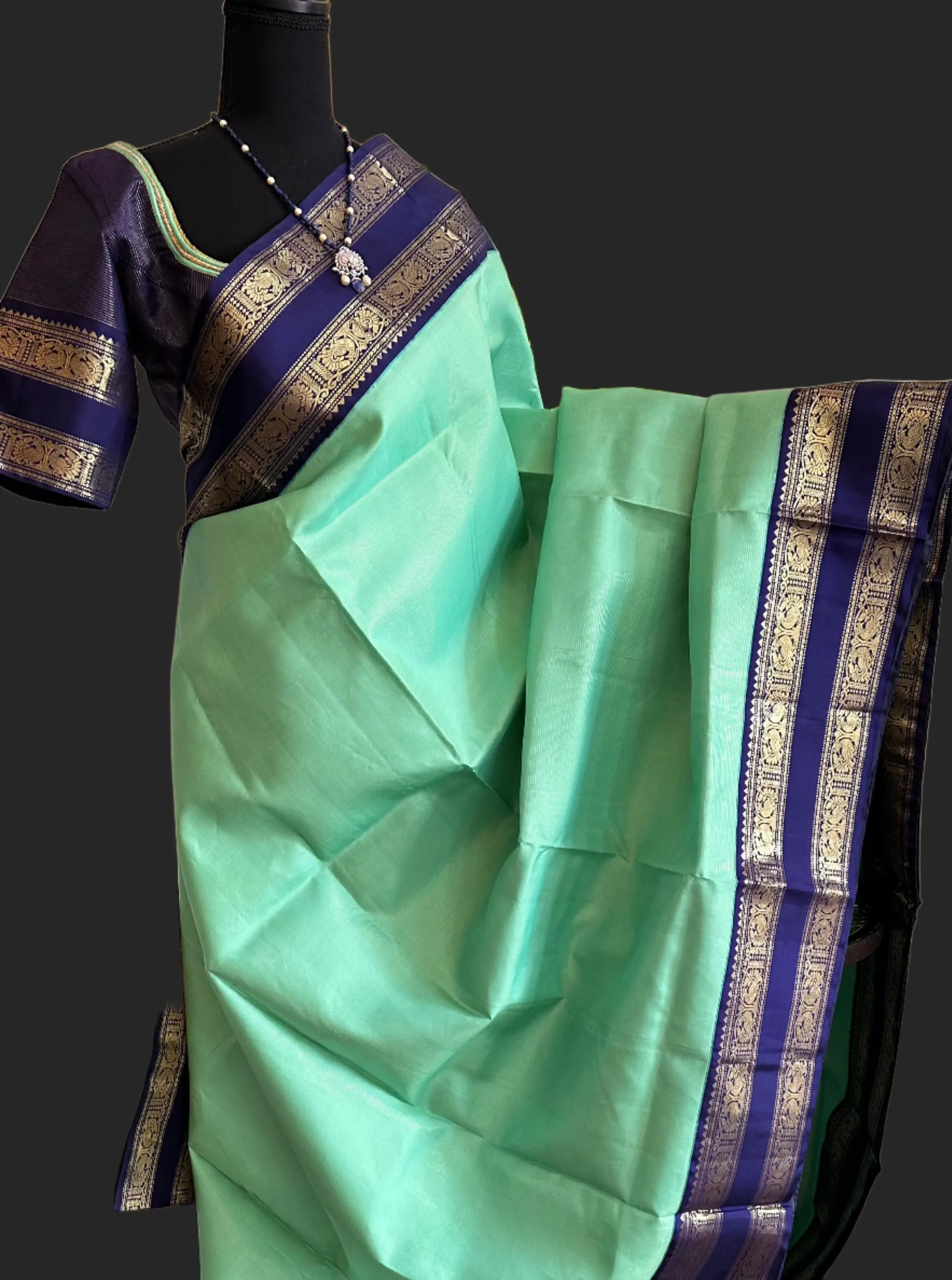 vaairaoosi zari lines pattu pure zari kanjivaram silk saree with prestitched blouse pett border