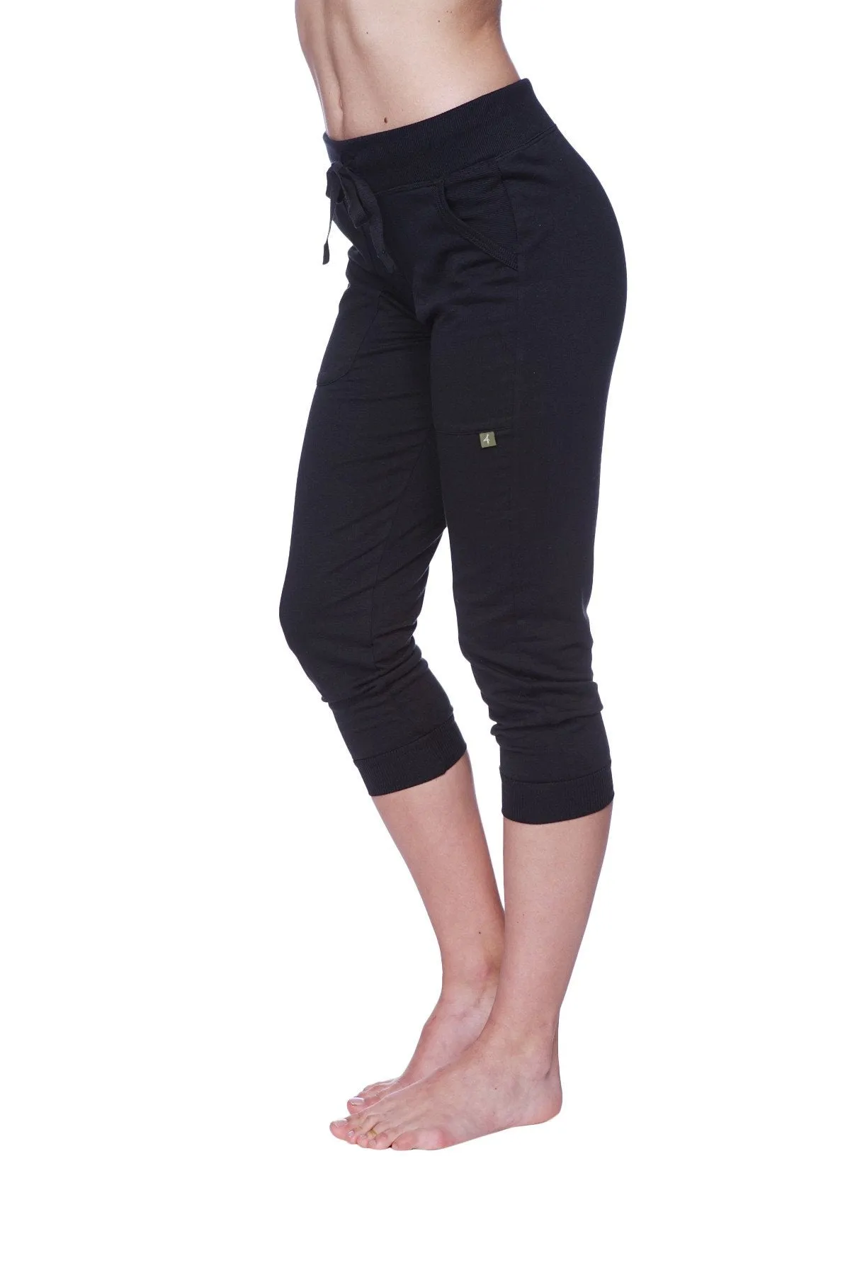 Women's 3/4 Cuffed Capri Yoga Pant (Solid Black)