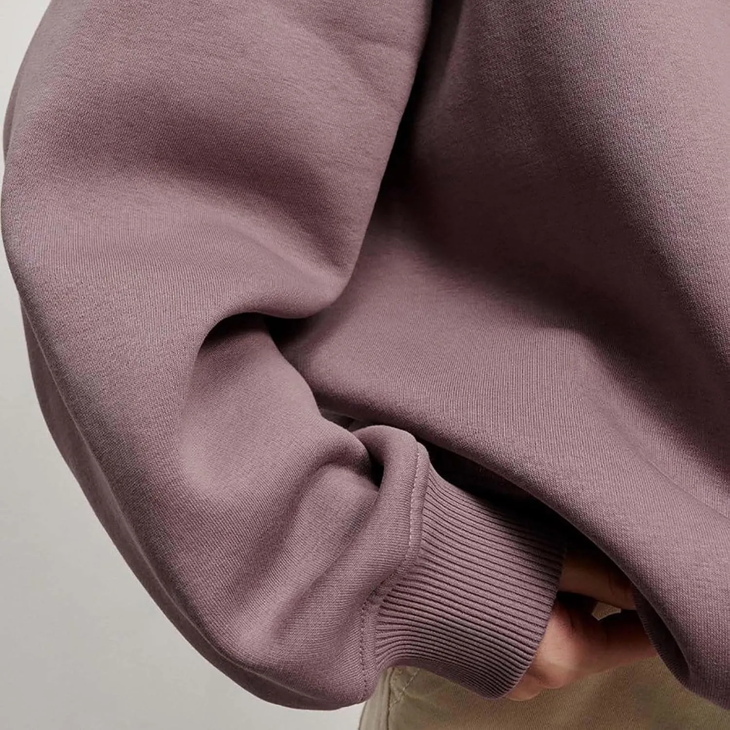 Womens Crew Neck Solid Color Sweatshirts Tops Long Sleeve Casual Pullover Cute Lightweight Loose Tops Fall Winter