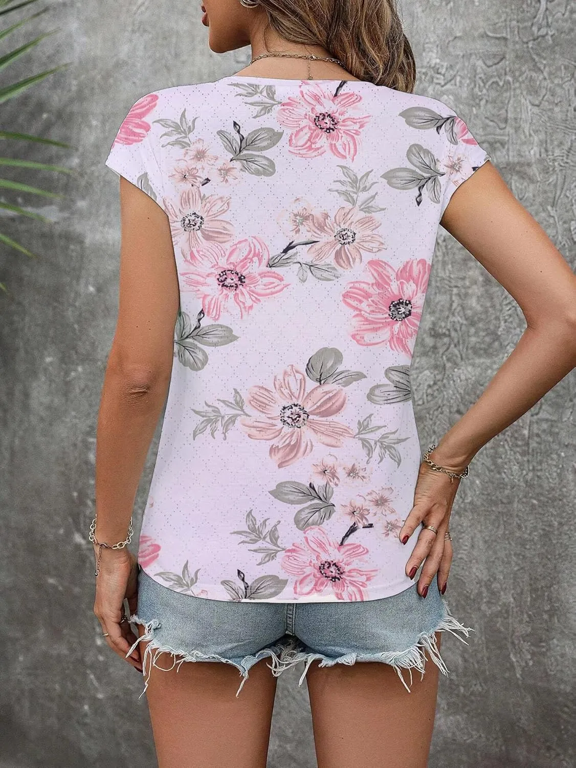 Zeagoo Womens T Shirts Short Sleeve V Neck Tops Summer Fashion Trendy Soft Casual Comfy Outfits Clothes 2025